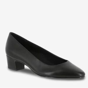 Easy Street Prim Black Block Heel Pump - NWT